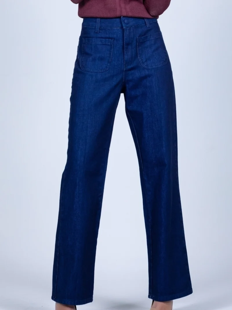 Calça Wide Leg Jeans com Bolsos Frontais Grandes e Abotoamento Curve & Plus  Size Azul